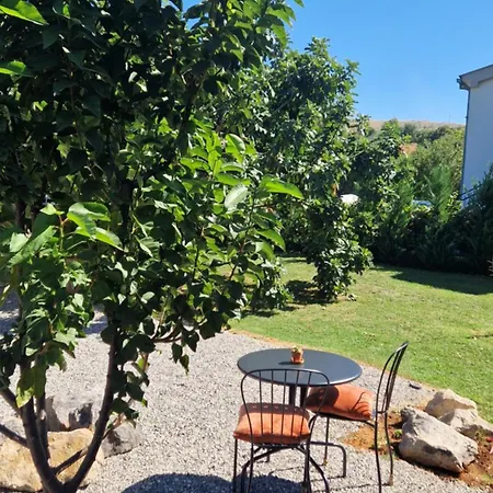 Luxecocottage * Podgorica